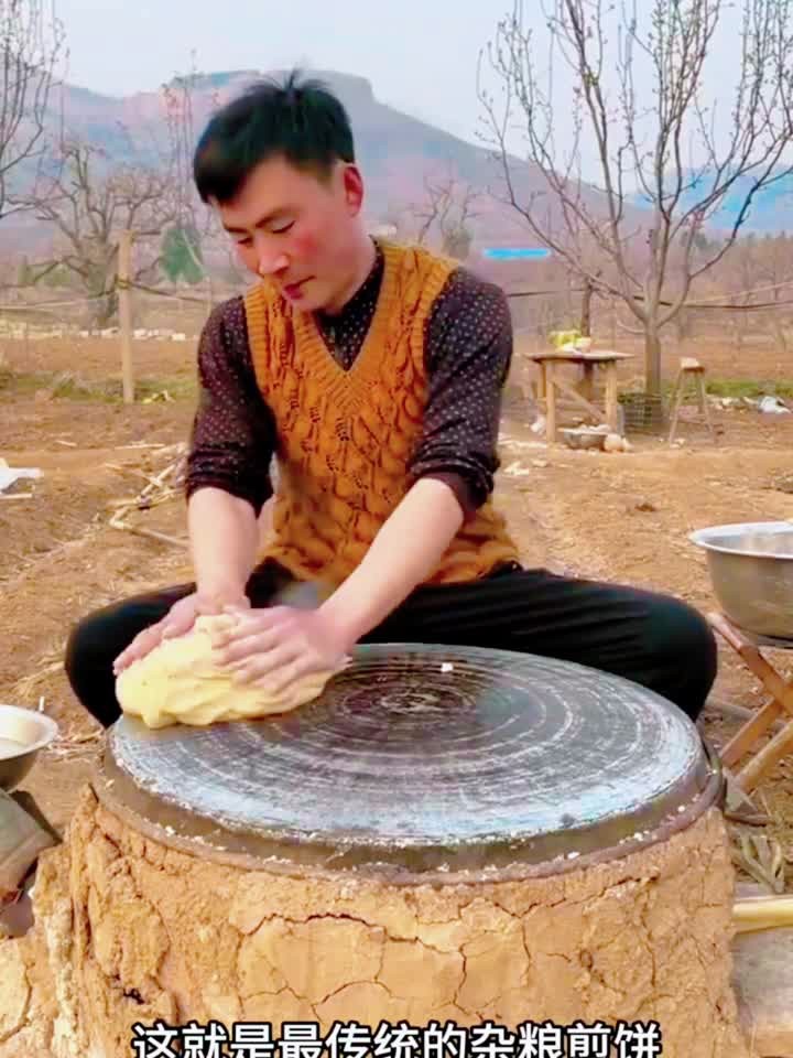 这就是最传统的杂粮煎饼