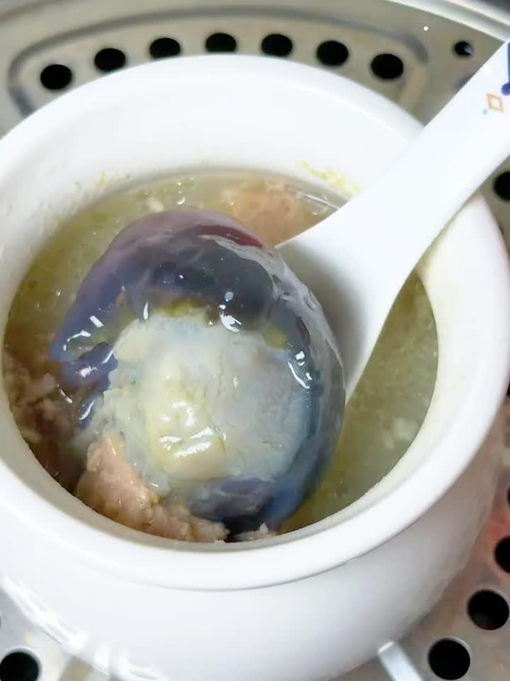 江西人不说辣，这碗皮蛋肉饼汤才是隐藏的味觉名片
