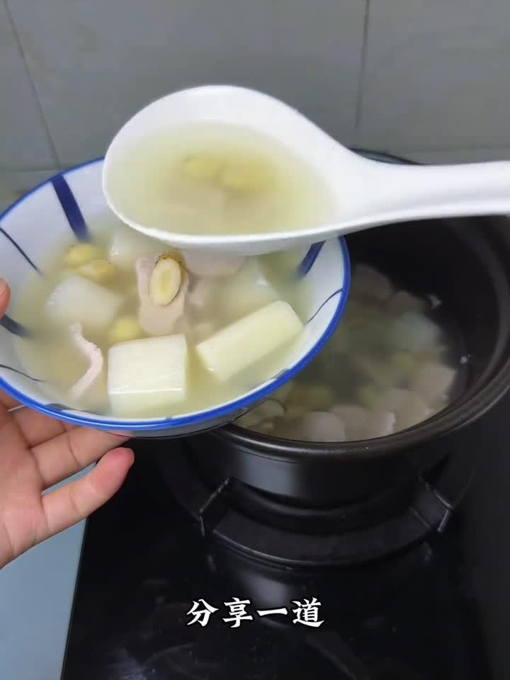 夏日养生必备!山药莲子瘦肉汤,清热健脾又安神