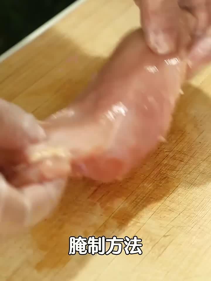 一分钟教会你5种鸡胸肉的腌制方法！特别简单，特别好吃~