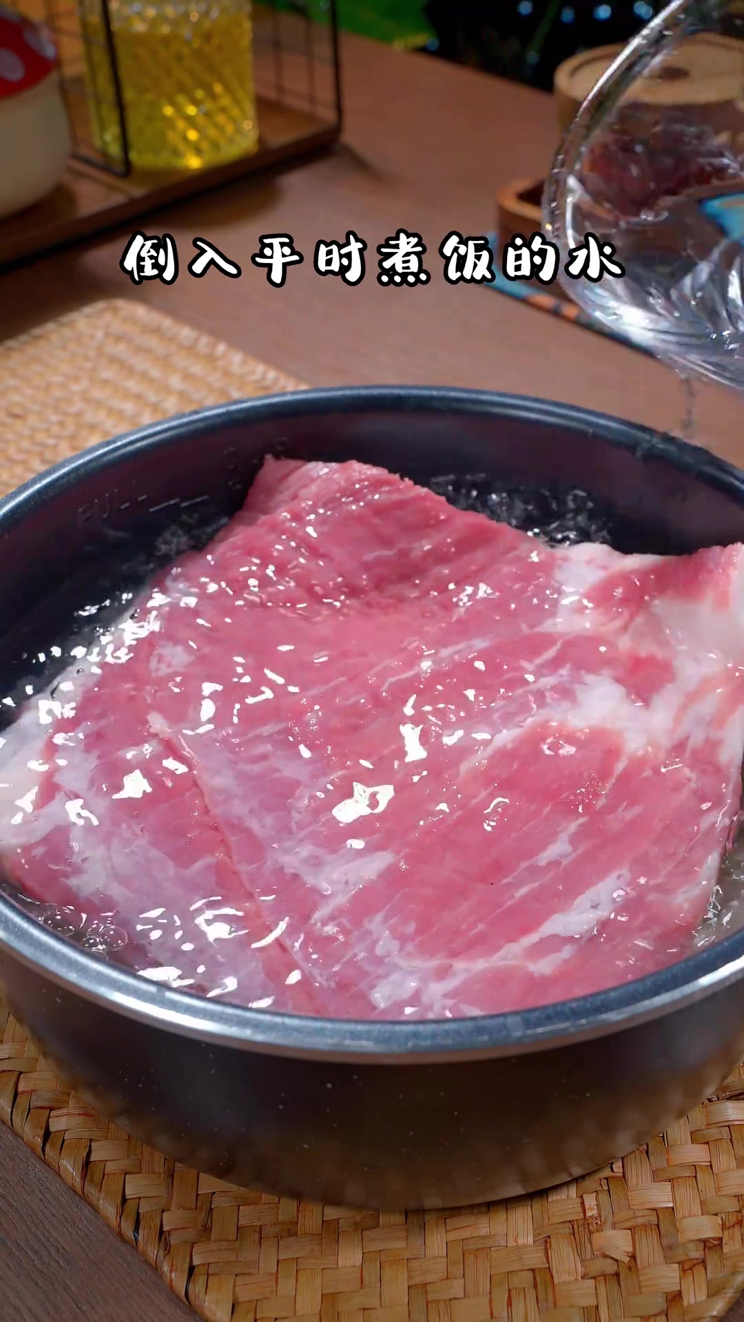 梅菜扣肉 以后你家要是做 你就像我这样做，做法简单，学会了就是你的拿手菜，全家人快你是大厨