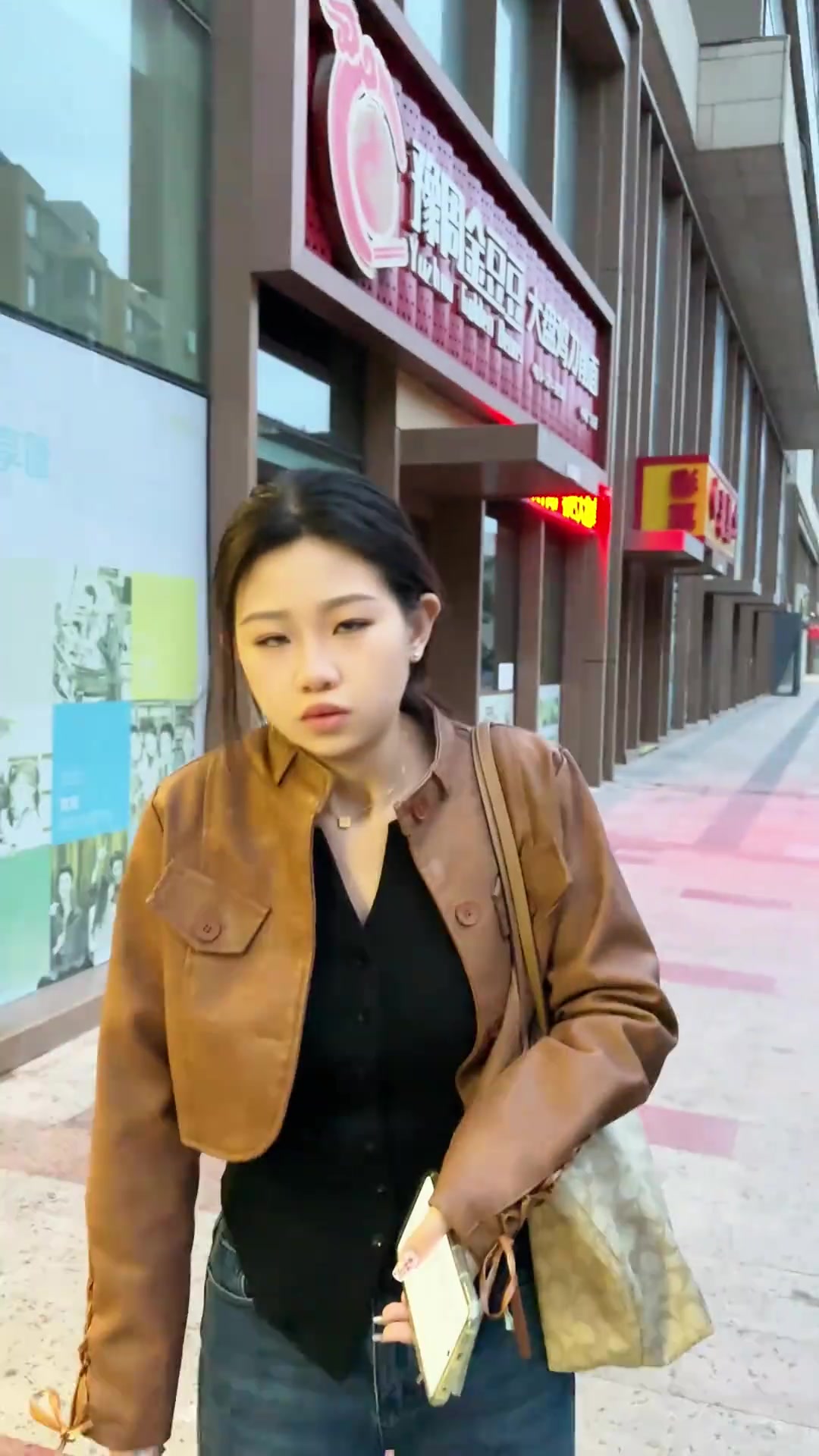 《自助早餐》 我是真没想到一个自助早餐能让留子如此破防