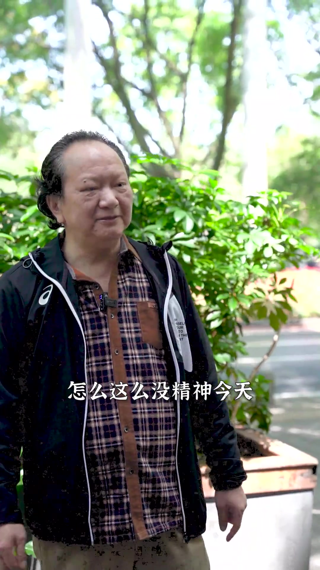 熬夜太疲惫?白天没精神?试试这道最适合春天喝的参炖乌鸡汤吧,用最温柔的方式让你打起精神,千