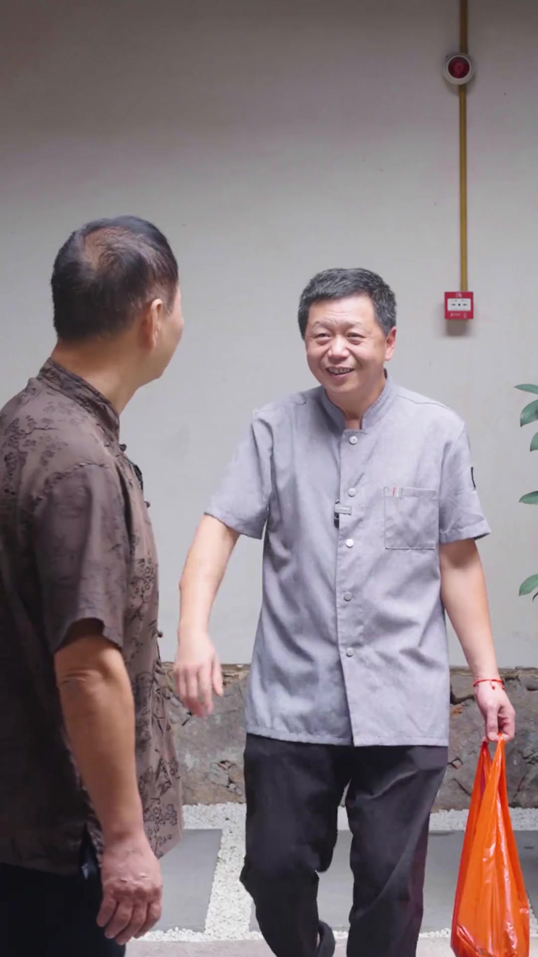 把饭店做法端上家庭餐桌!美鹤师傅的黄金脆带鱼做法,一定是值得大家收藏的~