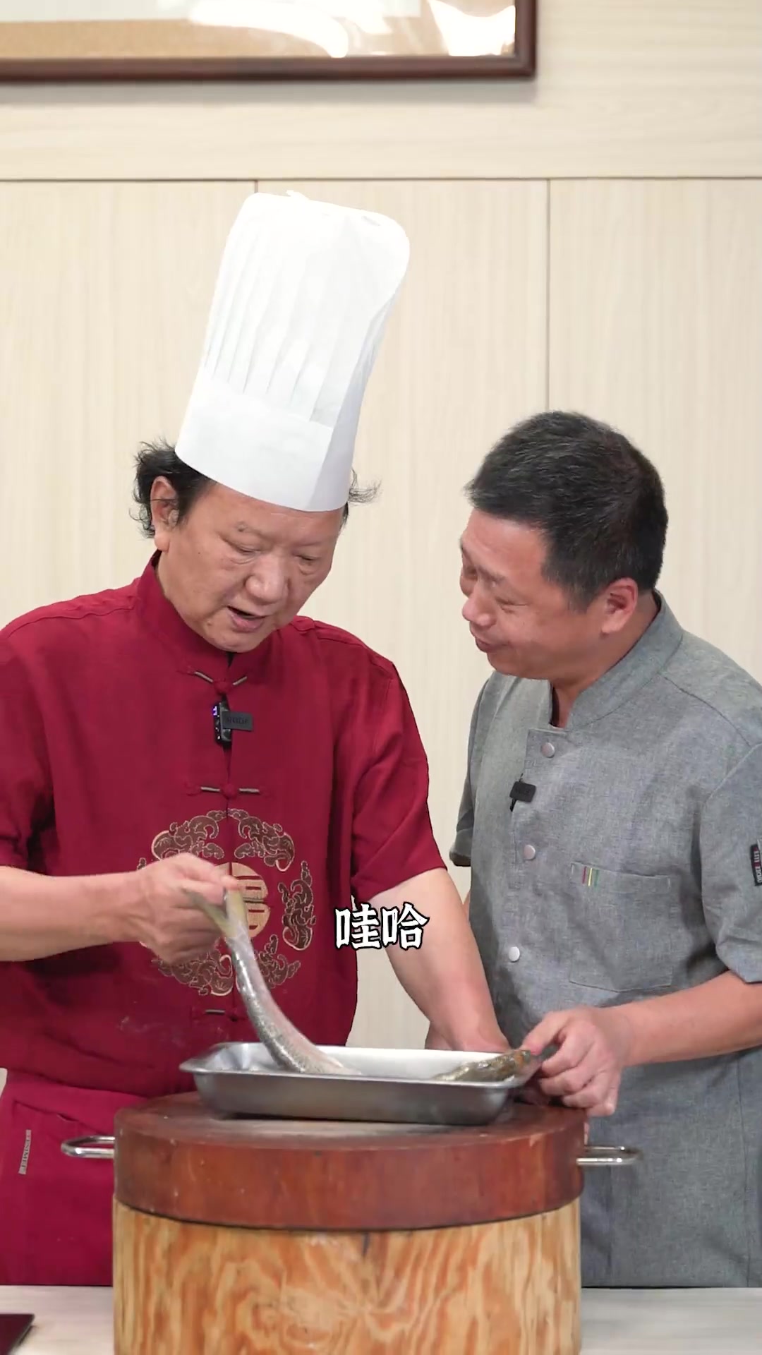 “鱼腹有硬刺勒人故名”说的白鳓鱼啦~用这样的做法做出的白鳓鱼味鲜肉嫩，错过这美味真的可惜啦