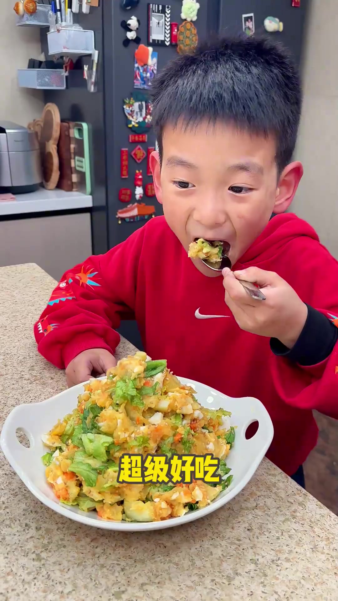 掉称又好吃的生菜土豆鸡蛋沙拉!一定要做,减脂餐还能这么好吃真是绝啦!