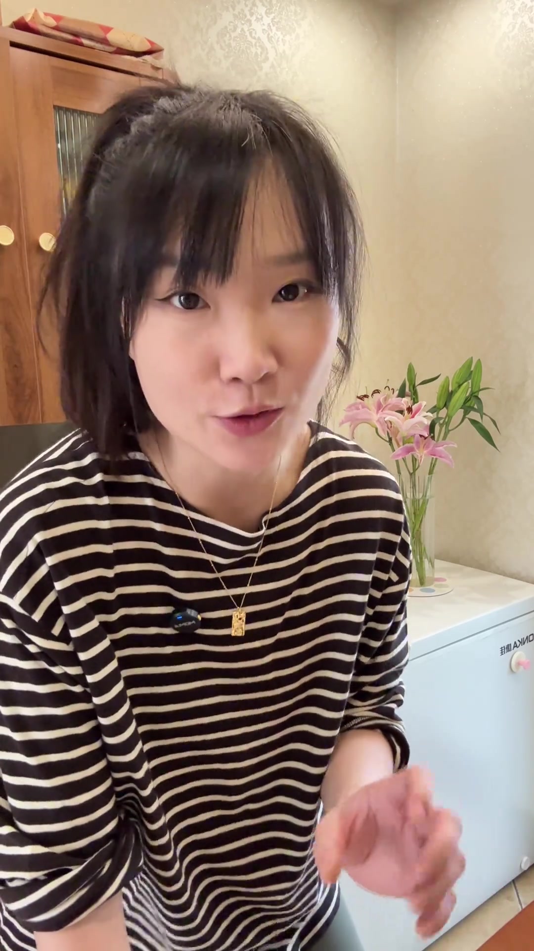我家餐桌上这道素菜包菜炒粉丝，一周吃八次都不够，全家人爱吃，配上米饭比肉都香，简单又好吃，