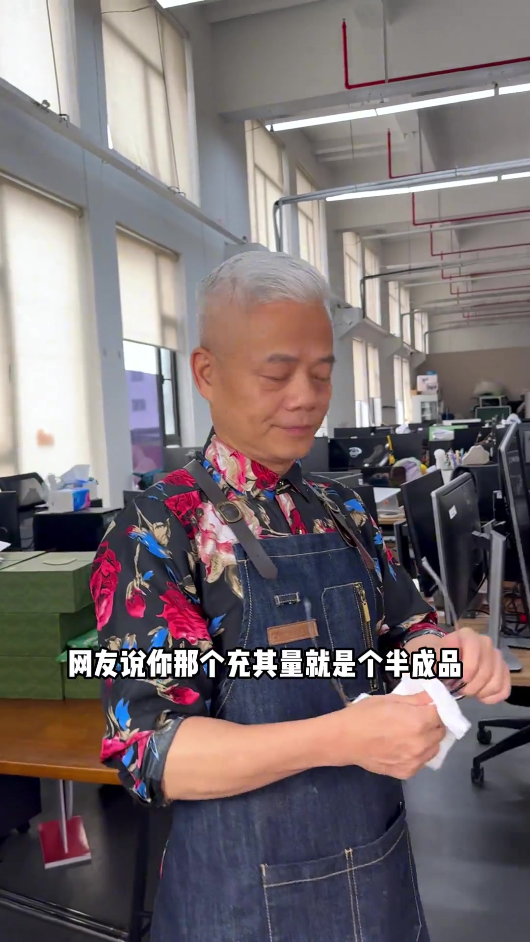 从拆蟹肉做起!网友们催更的明叔自制蟹柳棒PK预制版成品 可之前也没人告诉我外面的蟹柳棒配料