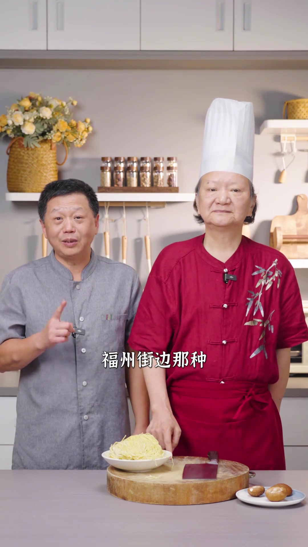 这海鲜焖面的做法藏不住了!浓稠酱汁缠在面条上,每根都吸饱海鲜香,跟着我做准没错~