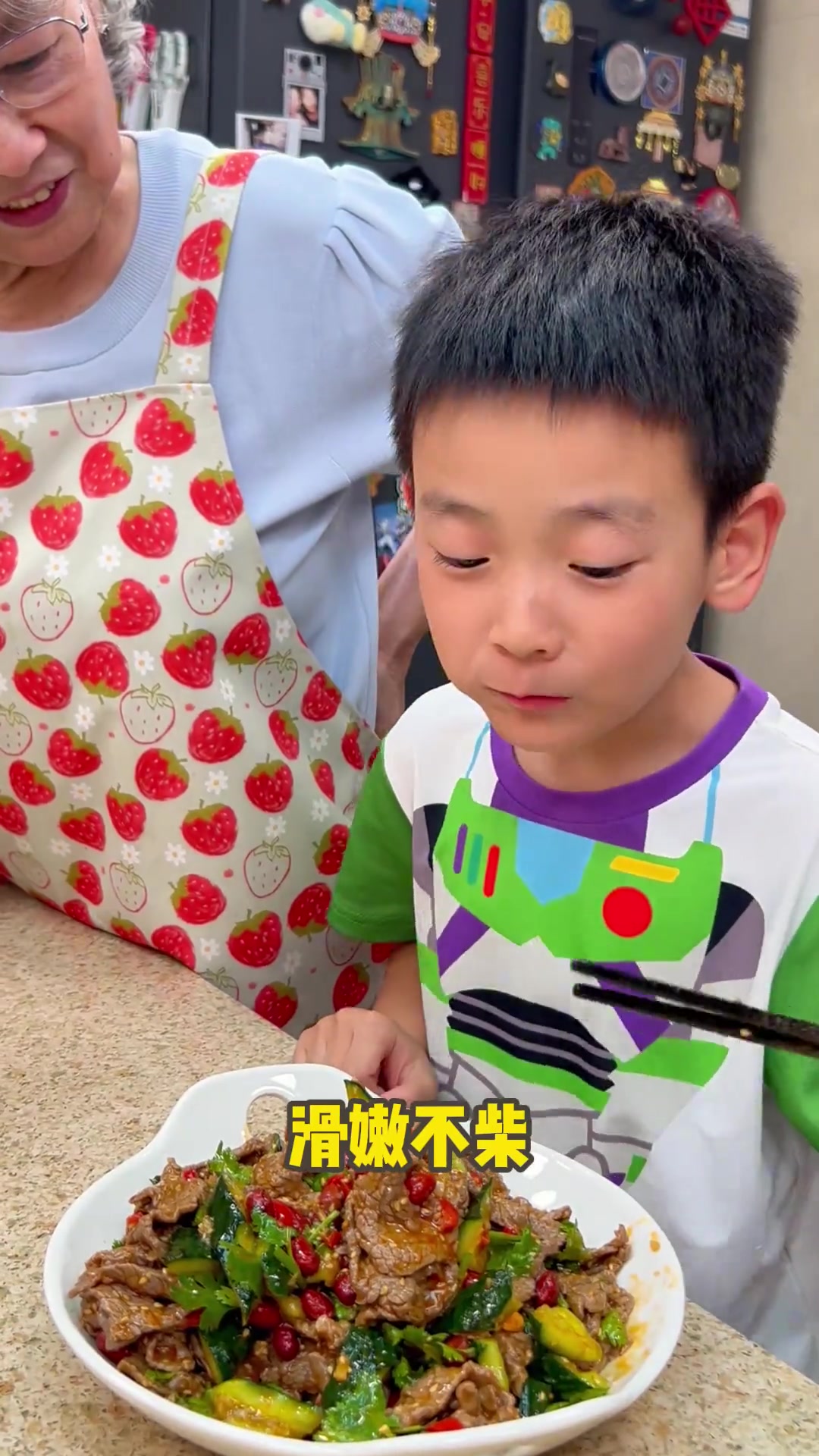 夏天牛肉最好吃的做法，凉拌牛肉，10分钟快速搞定简单好做，滑嫩不柴，爽口鲜香，巨香巨下饭！