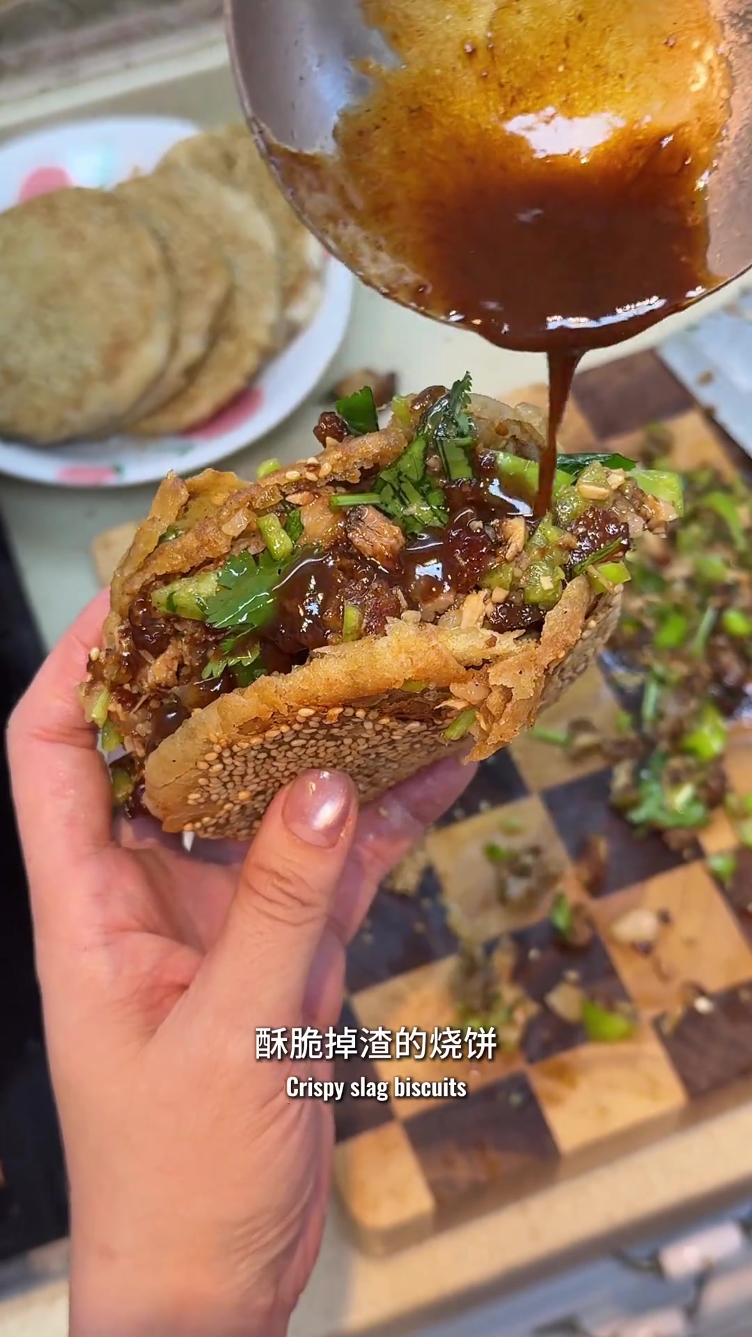肉夹馍做法，烧饼加上红烧肉的烧饼夹肉做法，教程来了，太好吃了太香了