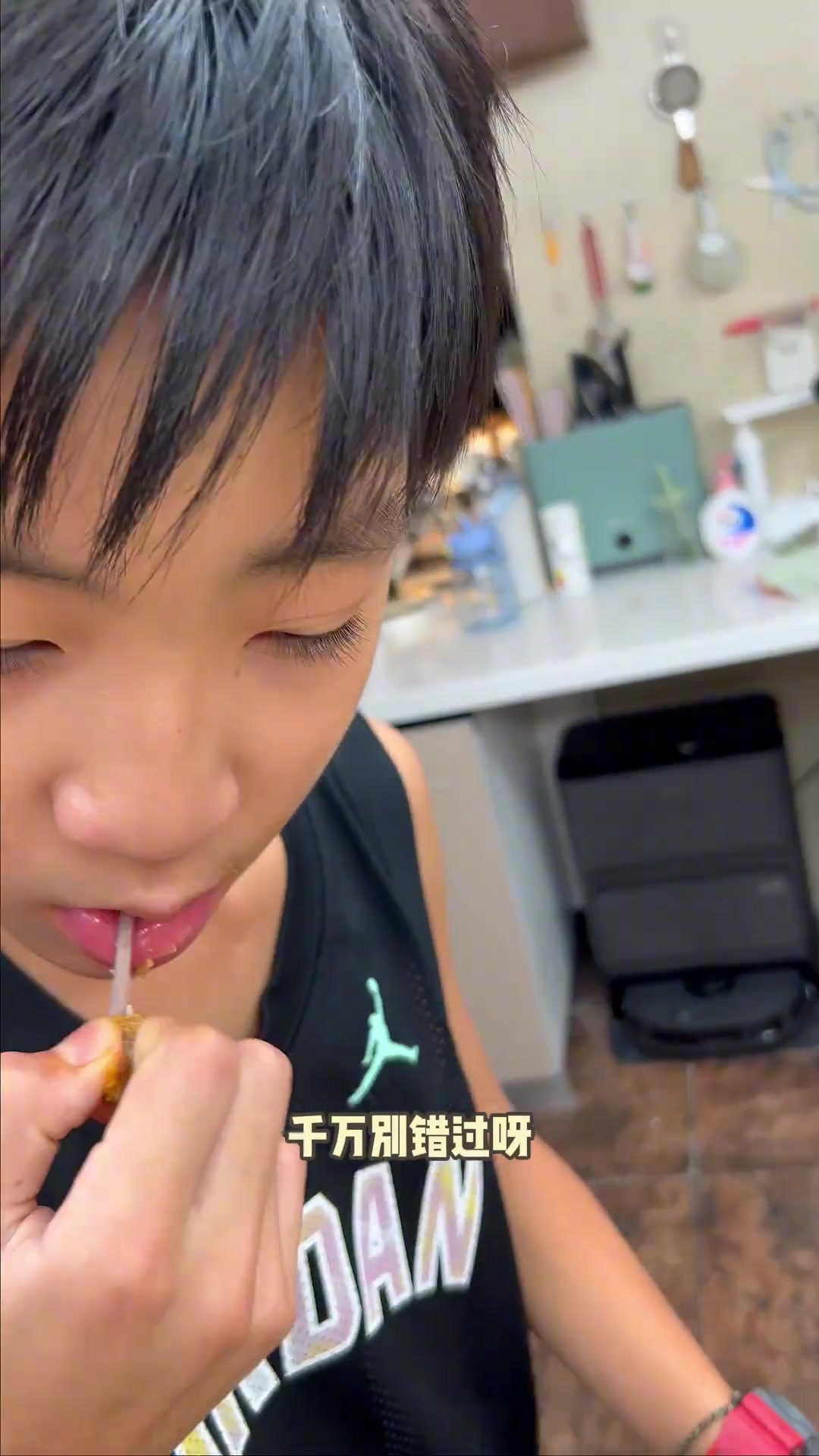 这金沙鸡翅也太好吃了!简直是鸡翅最棒的做法,咸香鲜美孩子超爱,大家一定要试一下