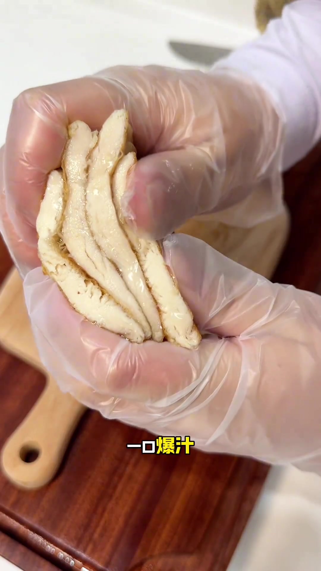 开学季,可以安排起来,我们家一直给孩子吃的健康水嫩鸡排做法分享给大家,你们就按照我这个配方