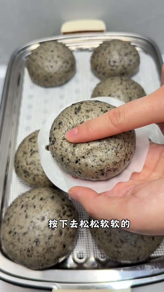 思路打开这就是天然的钙片宝宝超爱的黑芝麻红枣馒头黑芝麻的钙含量是牛奶的8倍宝宝涨头发长个多