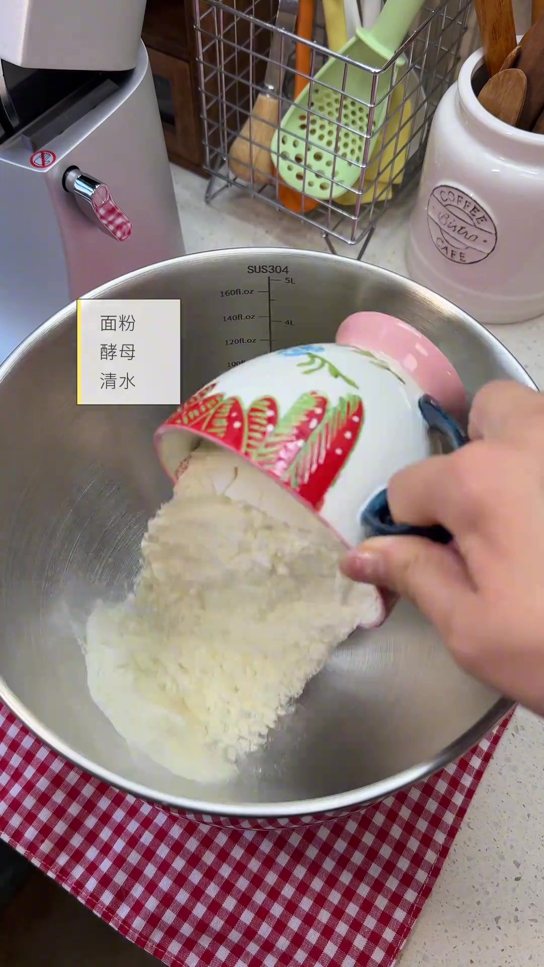 寿桃馒头粉嫩嫩胖乎乎的超治愈~
