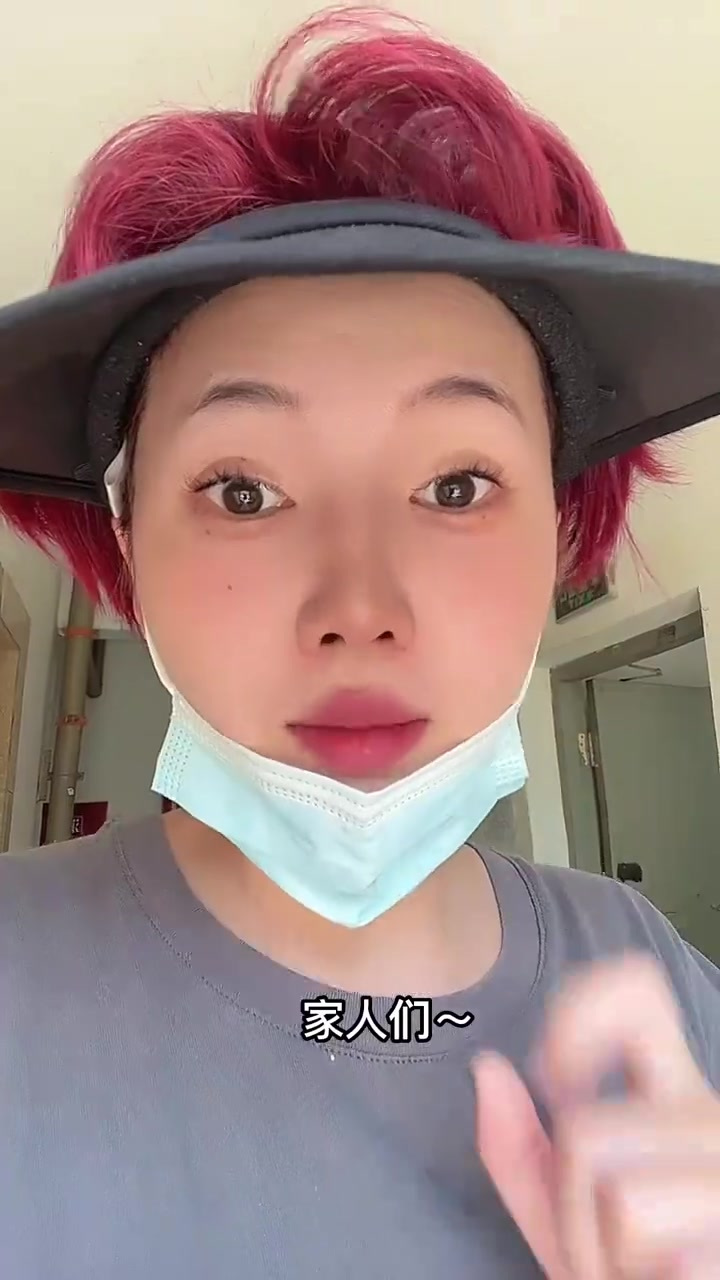 一口爆汁的脆皮烤鸡，有鸡就会，真的巨简单～