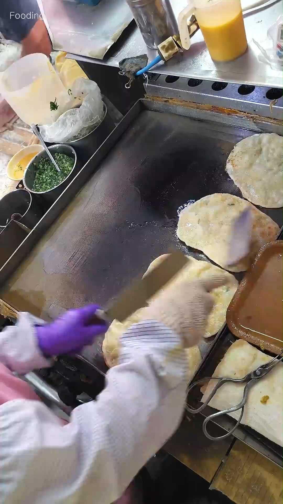 台湾新店这家蛋饼，难怪这么多人爱吃#台湾美食##台湾早餐##台湾#