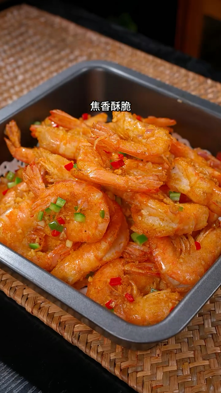 香辣虾这样做椒香酥脆,真的太好吃了。