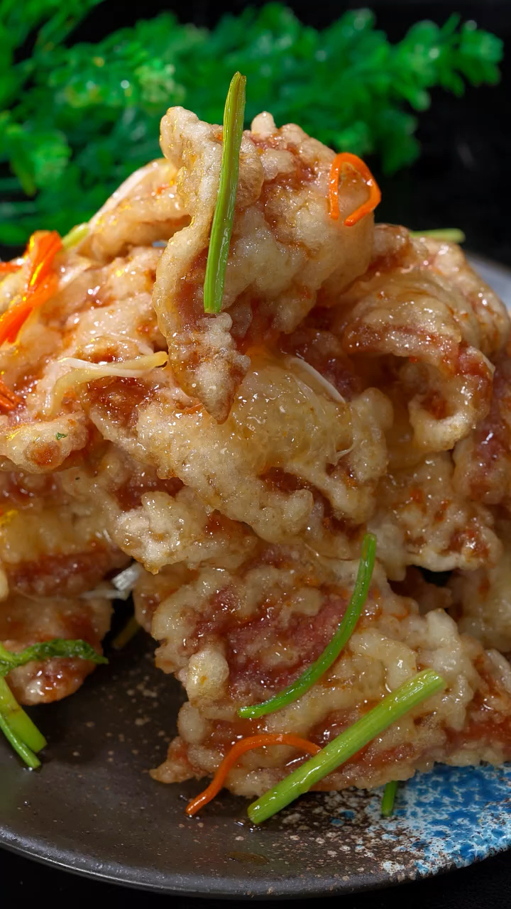 锅包肉正宗的做法。