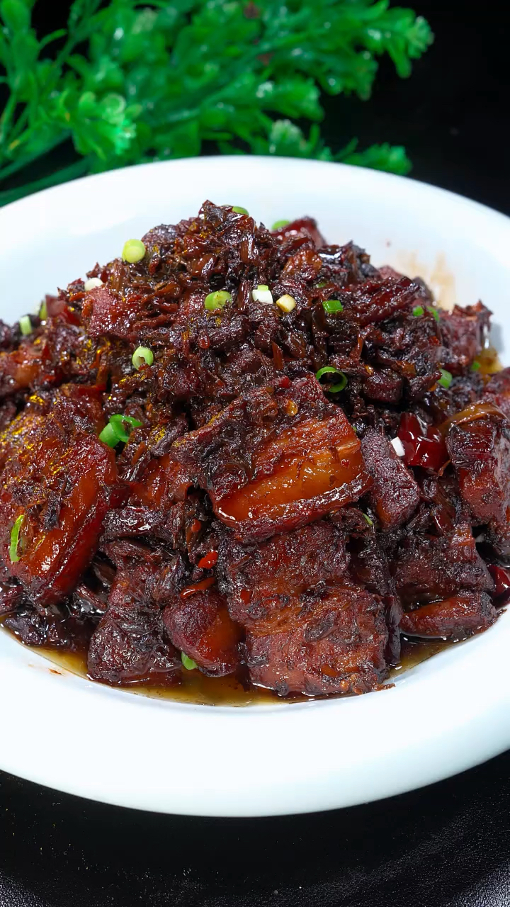 梅干菜烧肉这样做真的太好吃了。