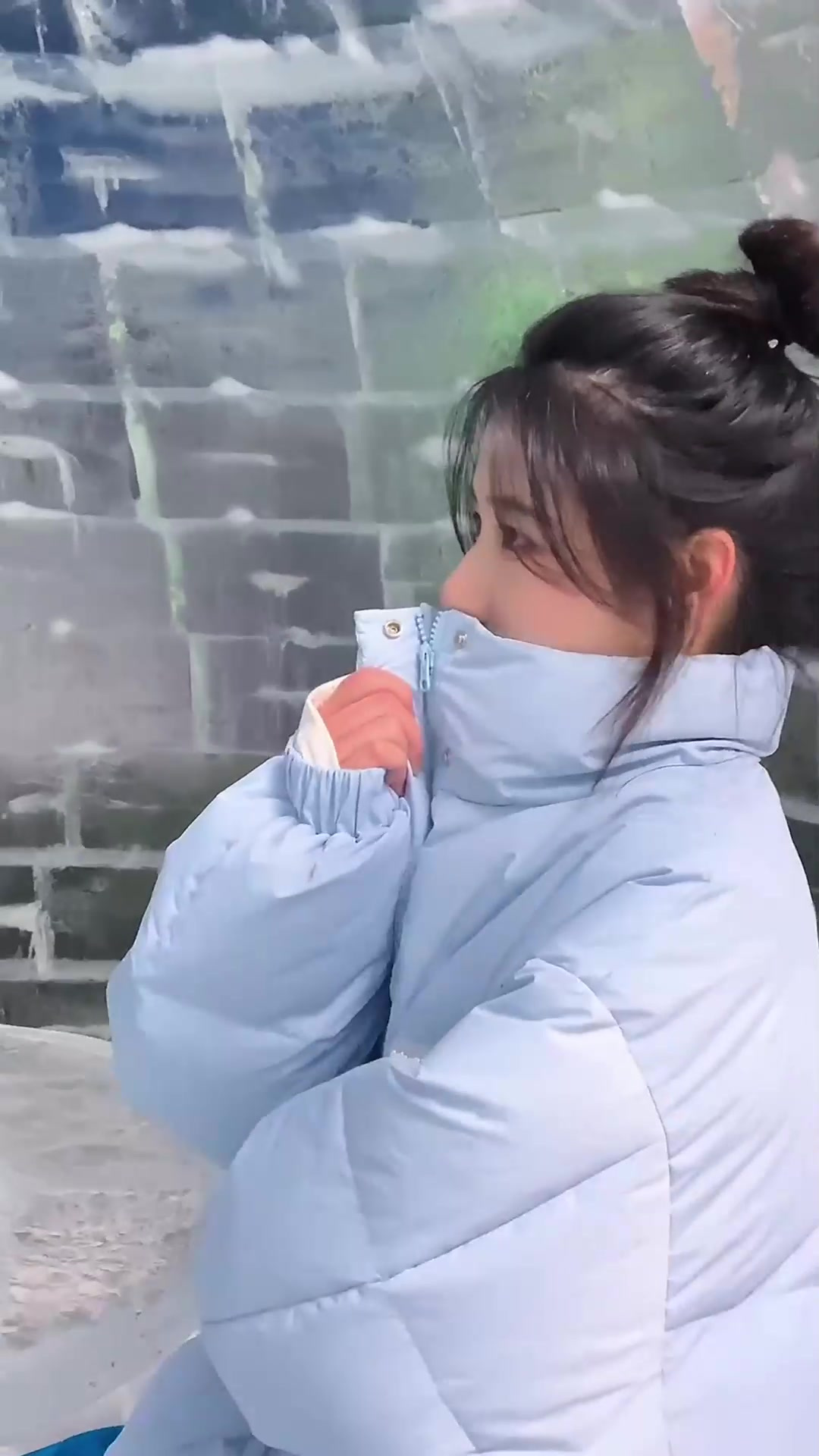 希望这个冬天里 左手奶茶 右手有你