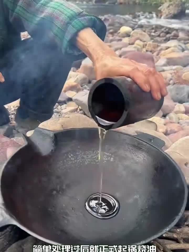 大妈做了一道红烧鳗鱼,非常下饭