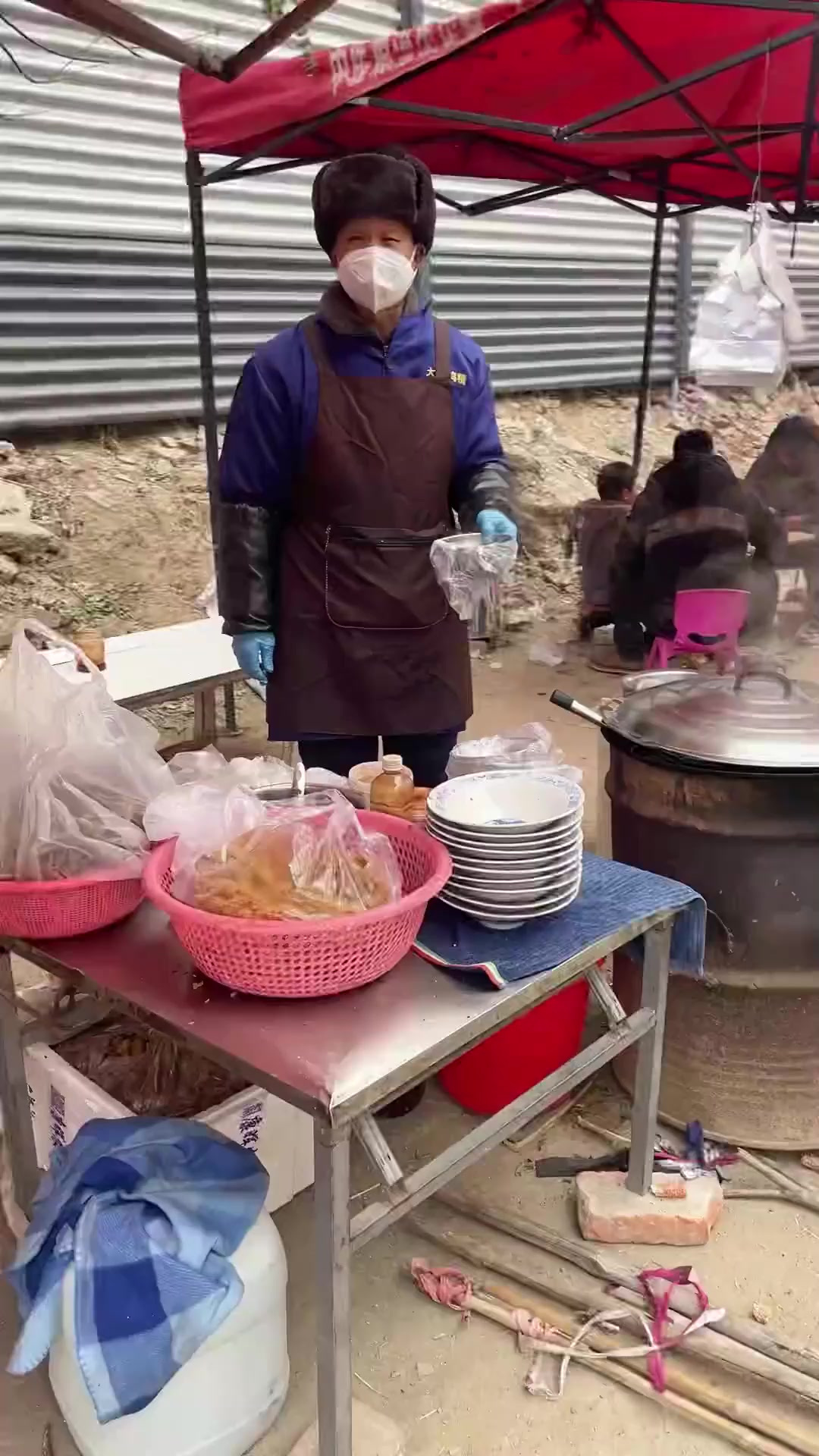 人间烟火气 最抚凡人心 焦丸子小鱼汤还是大锅做的好吃!