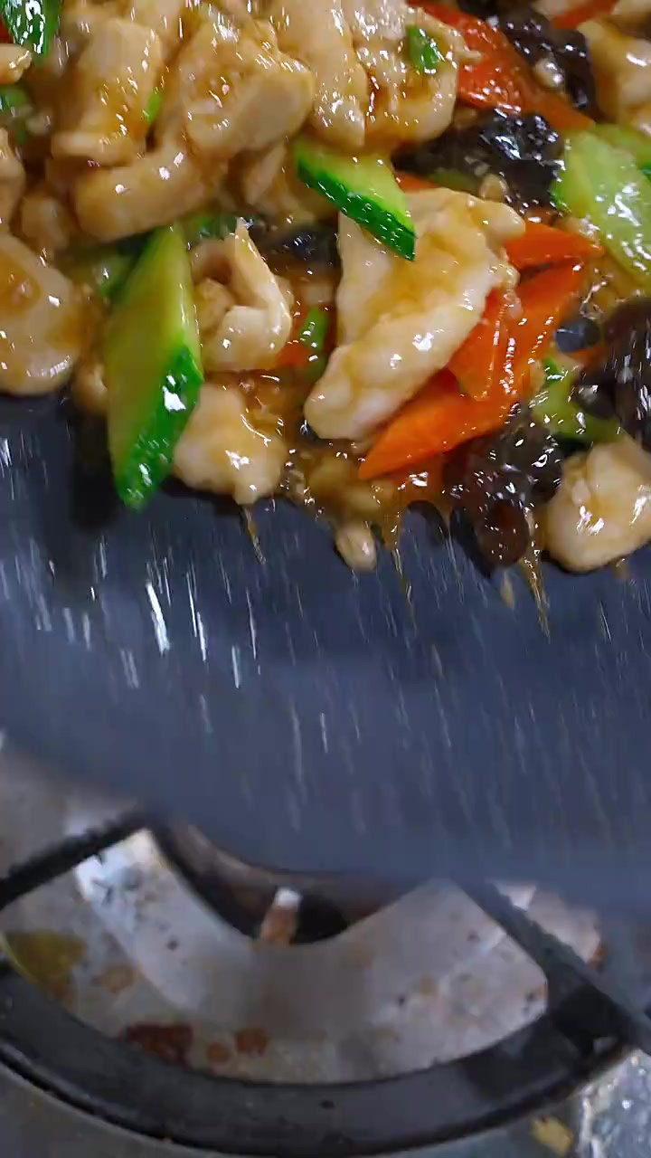 滑溜鸡片详细教程 如果您的孩子不愿意吃你做的鸡胸肉,别打孩子