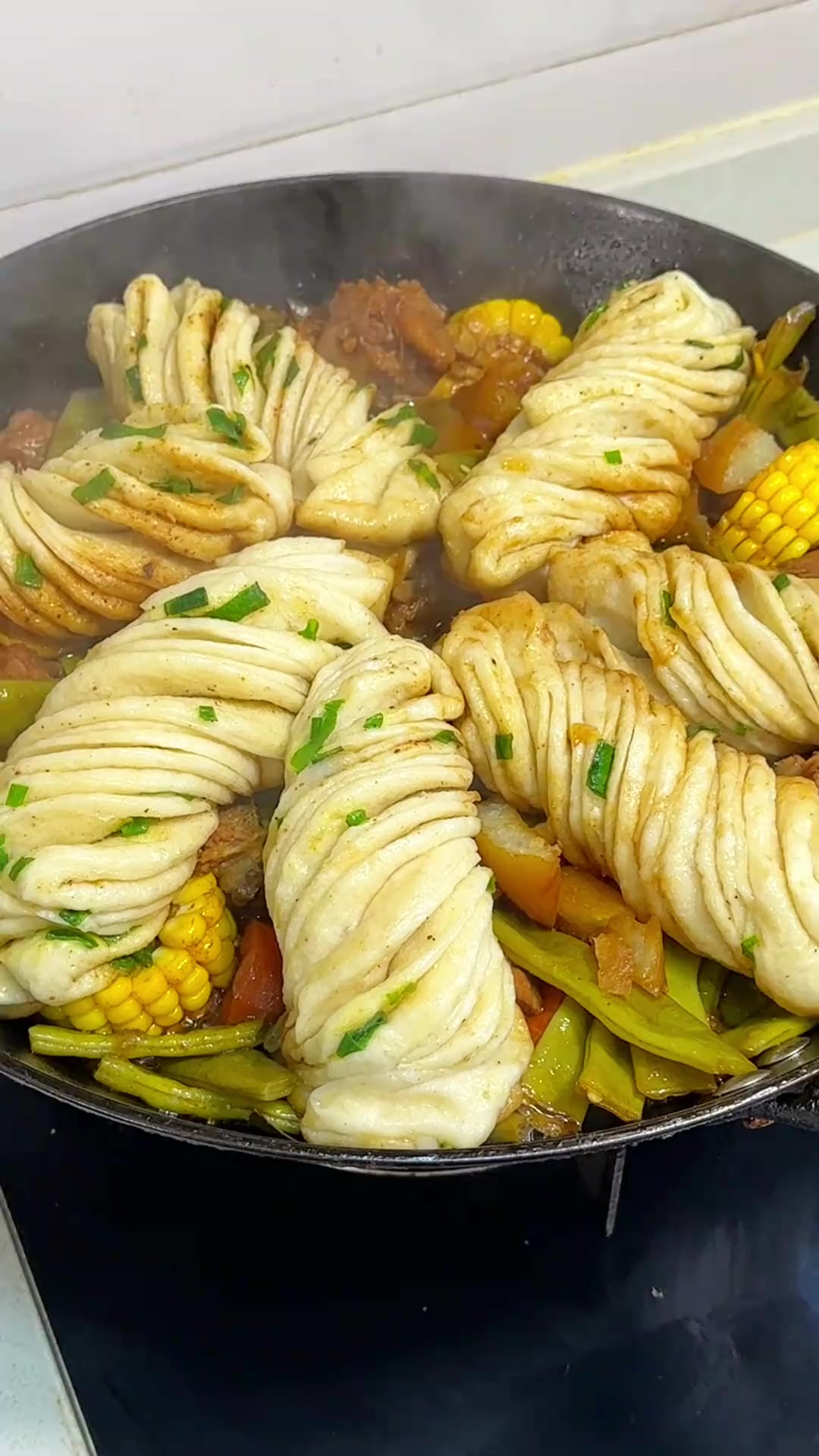 又到了吃铁锅炖的季节~这个东北一锅出真的太是那个了!简直幸福