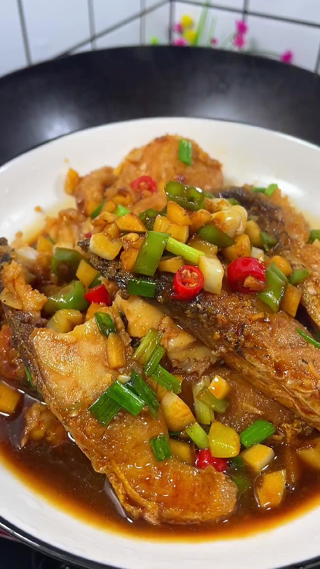喜欢吃鱼的姐妹们可以试试这个红烧草鱼块好吃又入味 汤汁拌饭太