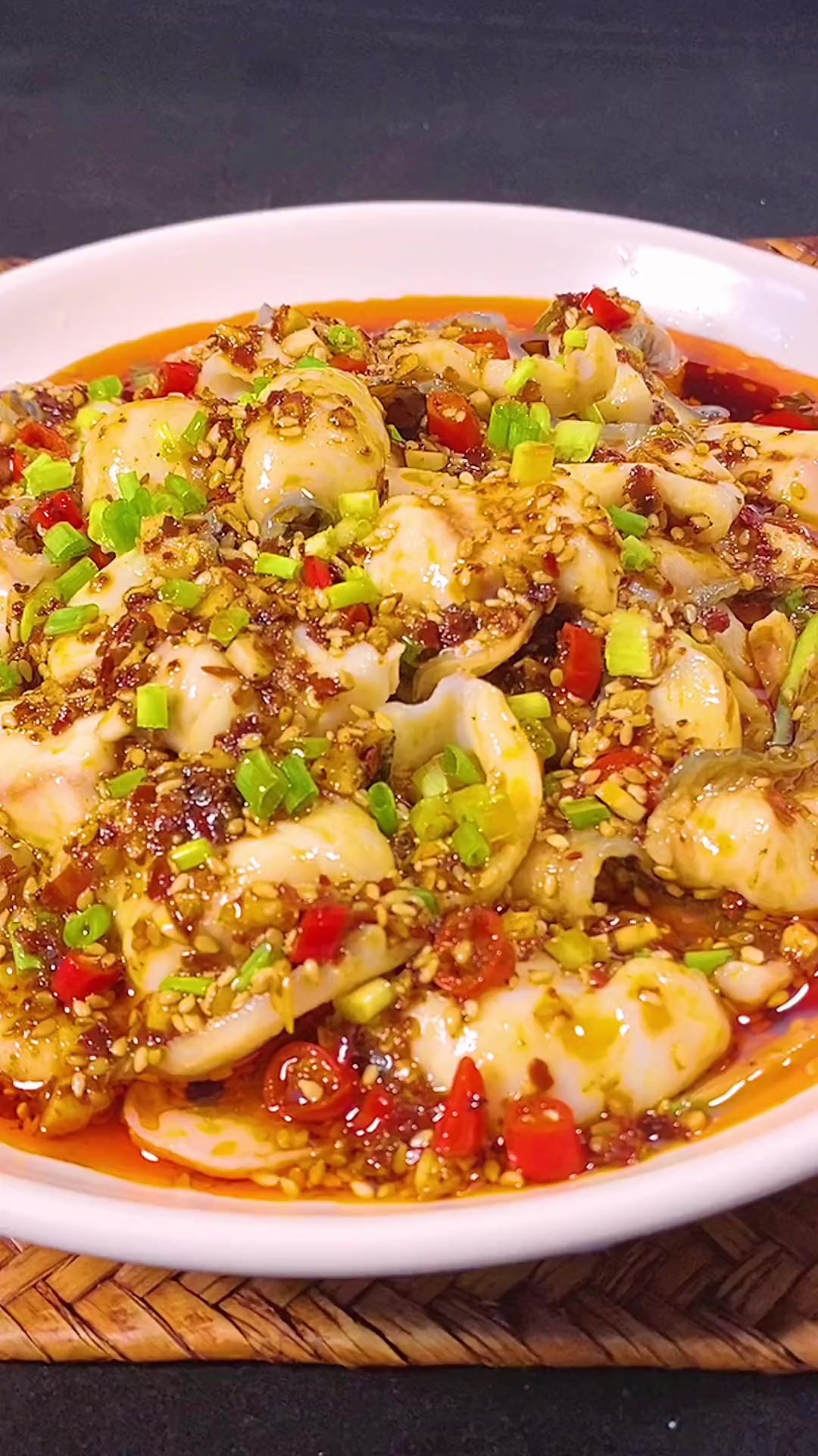 为什么饭店的口水鱼那么好吃，原来是这样做的，太香啦