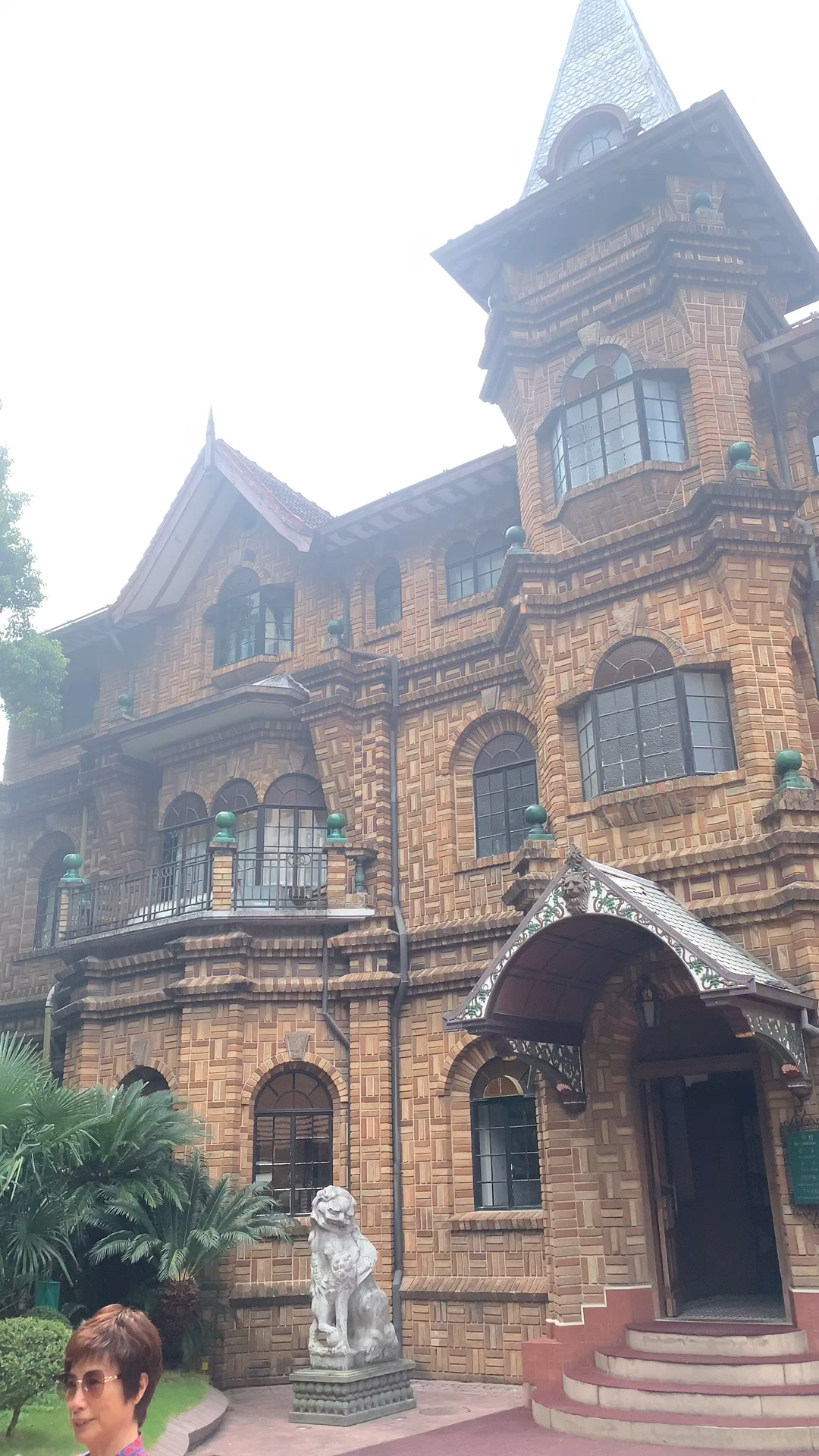 今天来陕西南路逛逛,看看马勒别墅,然后又去汾阳路,音乐学院等