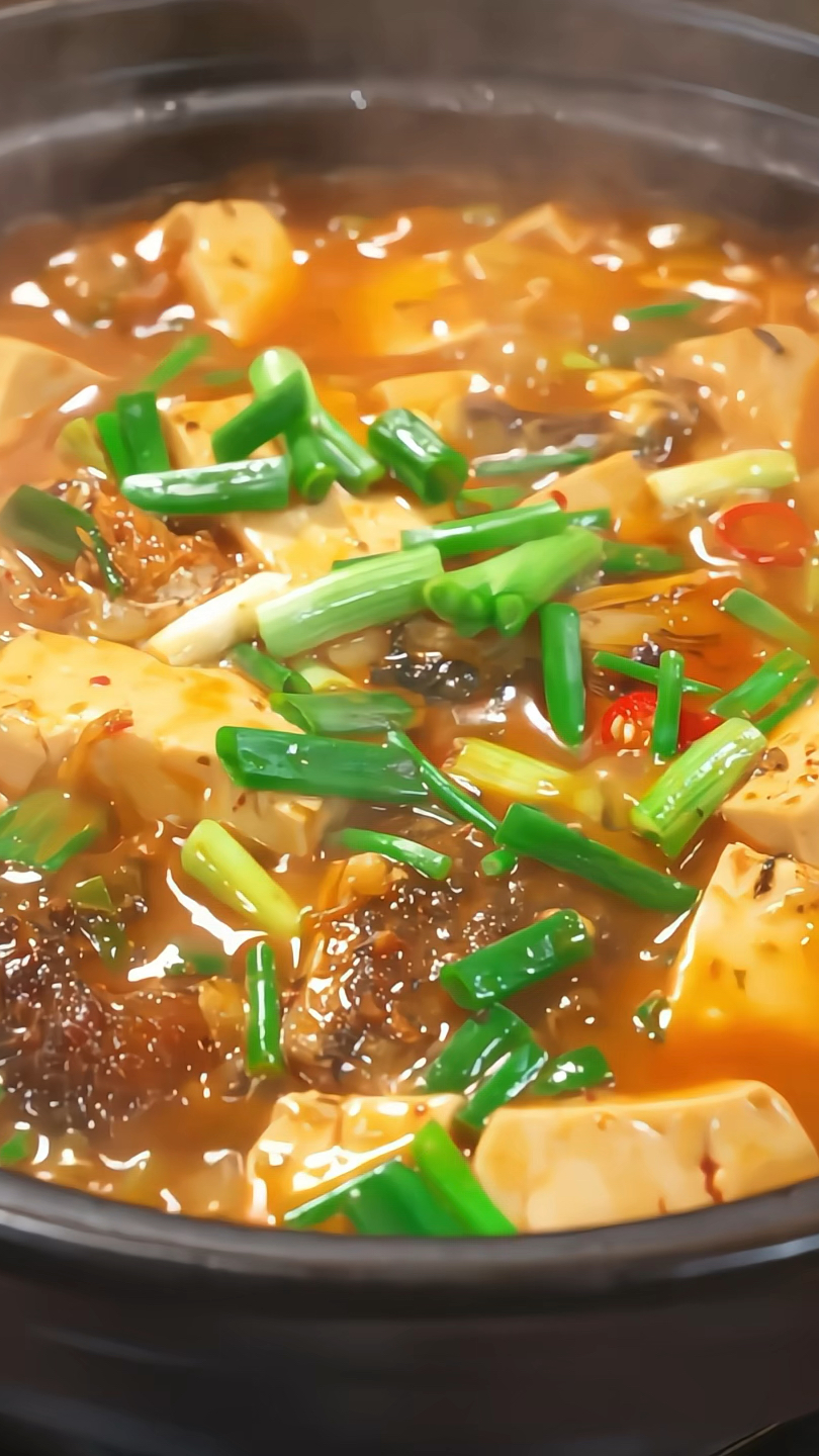 简简单单的鱼头烧豆腐 ,鲜香入味,好吃又好喝#家常菜