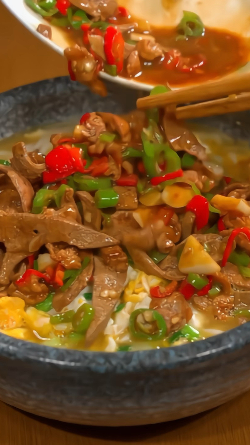 湖南人早餐夜宵离不开嗦粉,一碗猪肝瘦肉粉