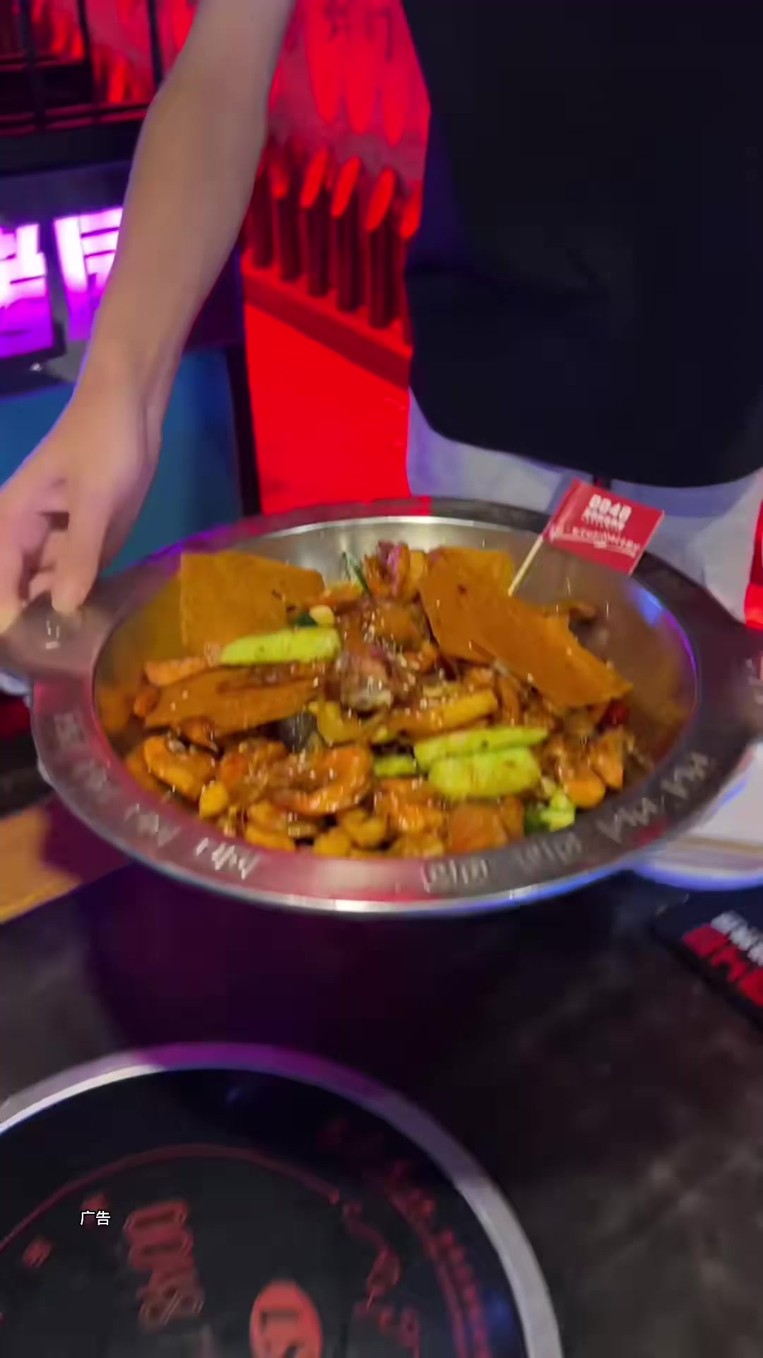 0048香辣虾出新品啦！58元吃鸡虾锅