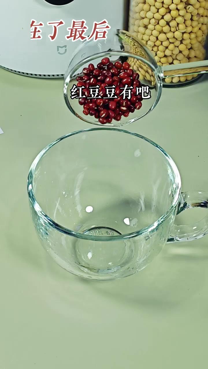 100种破壁机美食搭配,今日份,红豆+黄豆+花生+红枣,就爱这一杯豆浆