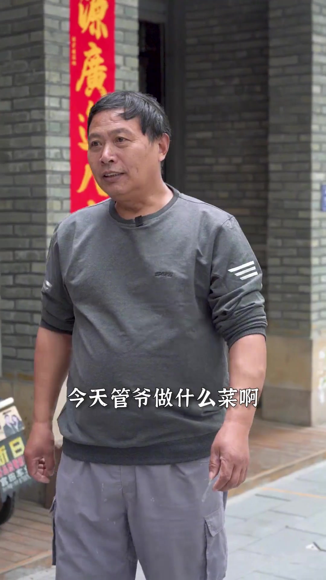 蒸肉丸子能够让所有离家在外的福州人想起家的味道~今天就做一道顶配的鱿鱼马蹄蒸肉丸子！