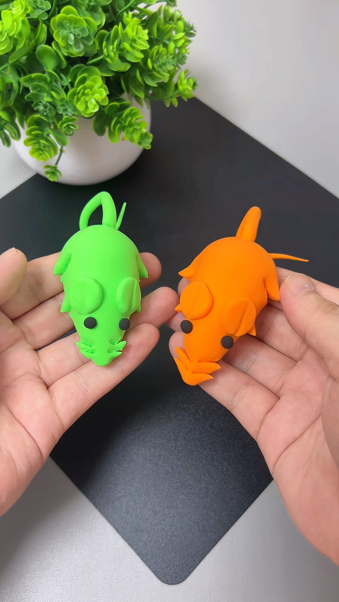 用粘土做可爱的小老鼠,一起来试试吧!#亲子手工 #粘土手工