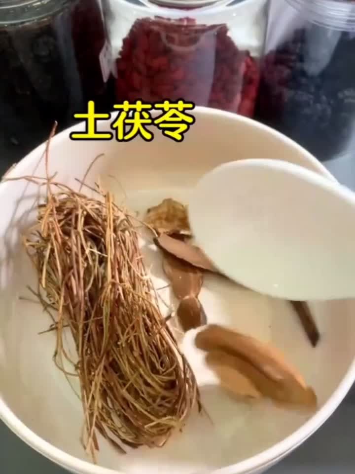 养生全解：鸡骨草茯苓汤，好处多多