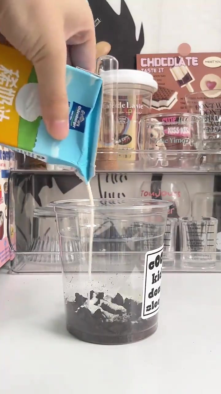 巨好喝的奥利奥脏脏抹茶！自制神仙饮品