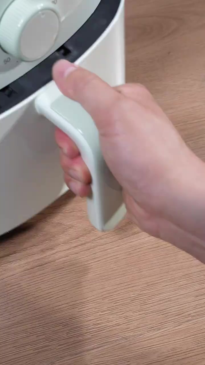 这个酥到掉渣的千层牛肉馅饼一定要试试，外焦里嫩，老好吃了