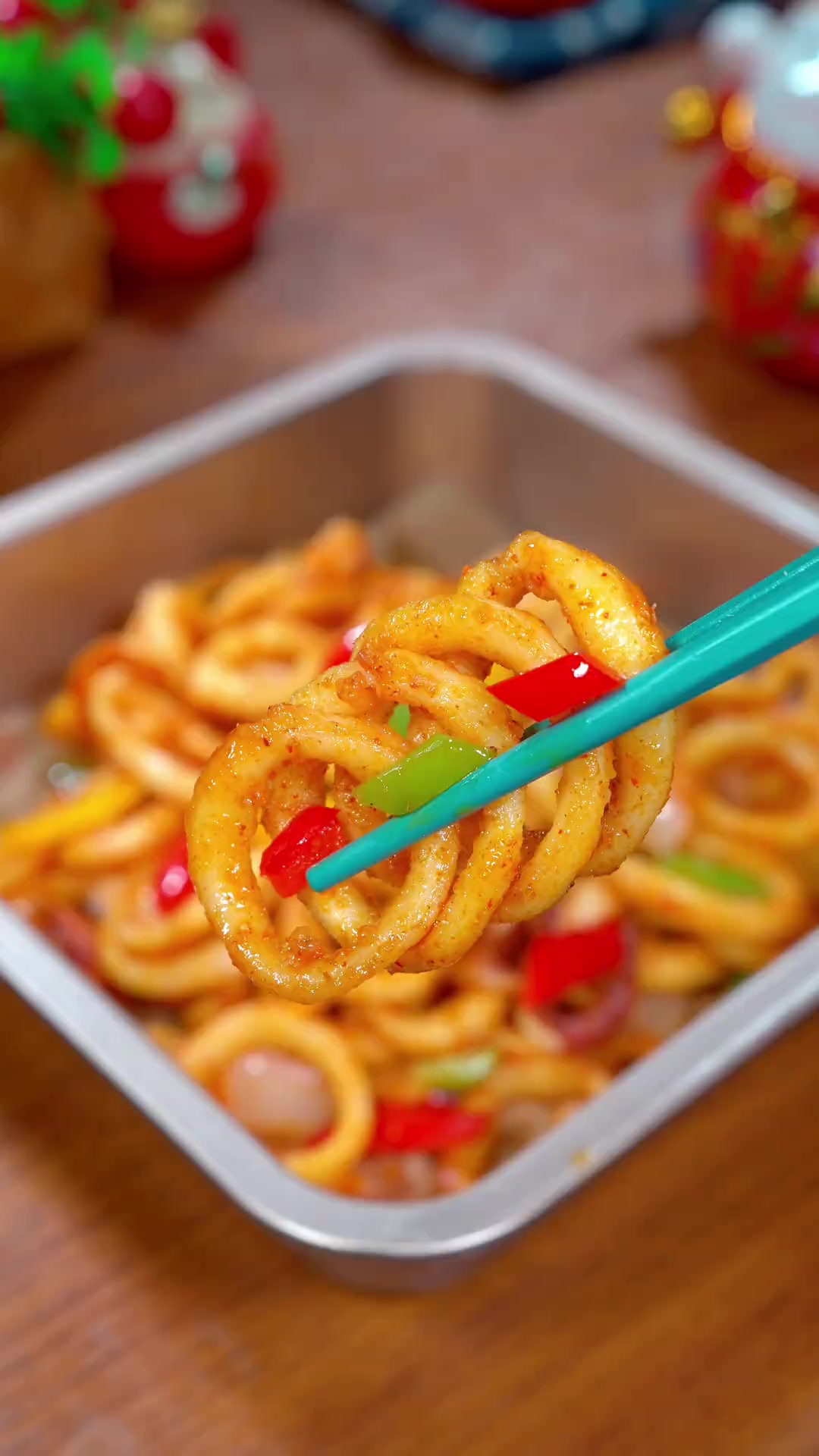 你可要看好了，这是最近很火的年夜饭新菜品椒盐鱿鱼，椒香美味