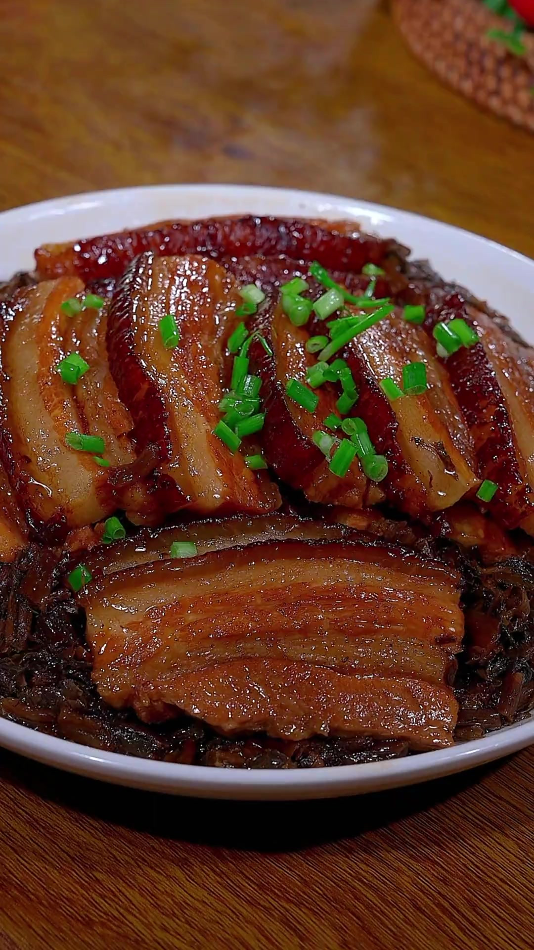 梅菜扣肉这样做太香太下饭了