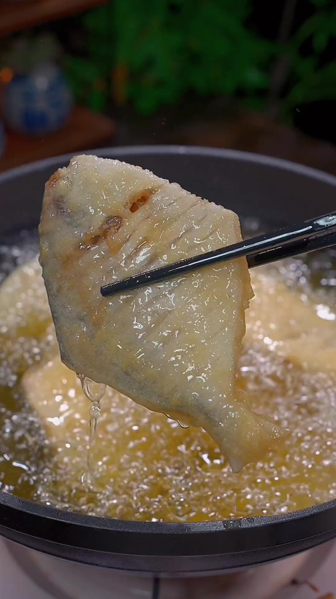 下次买了鲳鱼你像我这样炸着吃，外酥里嫩全家人都抢着吃