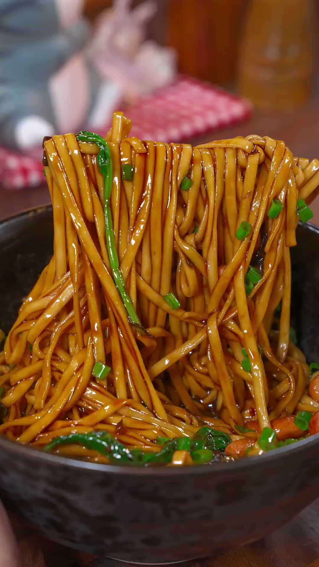 孩子暑假在家早餐夜宵不知道吃什么的，就试试这个沙县拌面吧