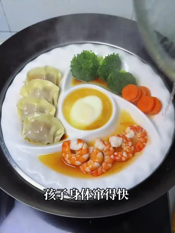 10分钟搞定！助力孩子长高的营养早餐一锅出