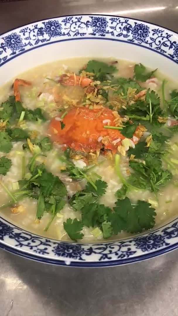 泉州闽南版“虾蟹粥”做法教程来啦,鲜香滑嫩简单又美味
