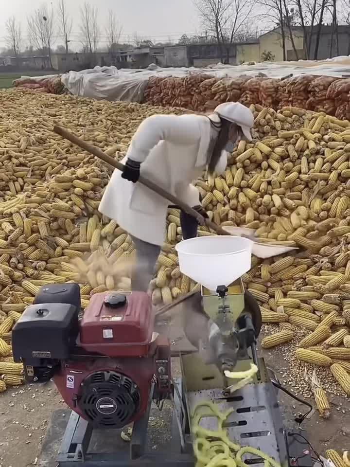 这做爆米花的机器可真不错啊。搞笑二创天团打造计划