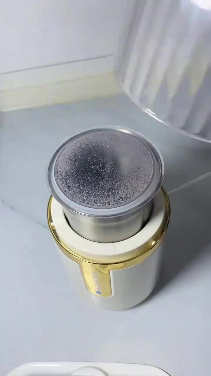 今日份早餐：黑米馒头～搭配裙带菜虾滑汤，简单又营养