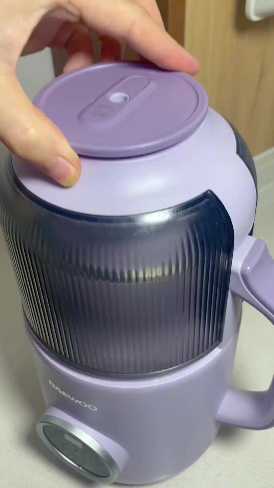 早上给他们做了枣泥蘑菇包，美好的一天从早餐开始！